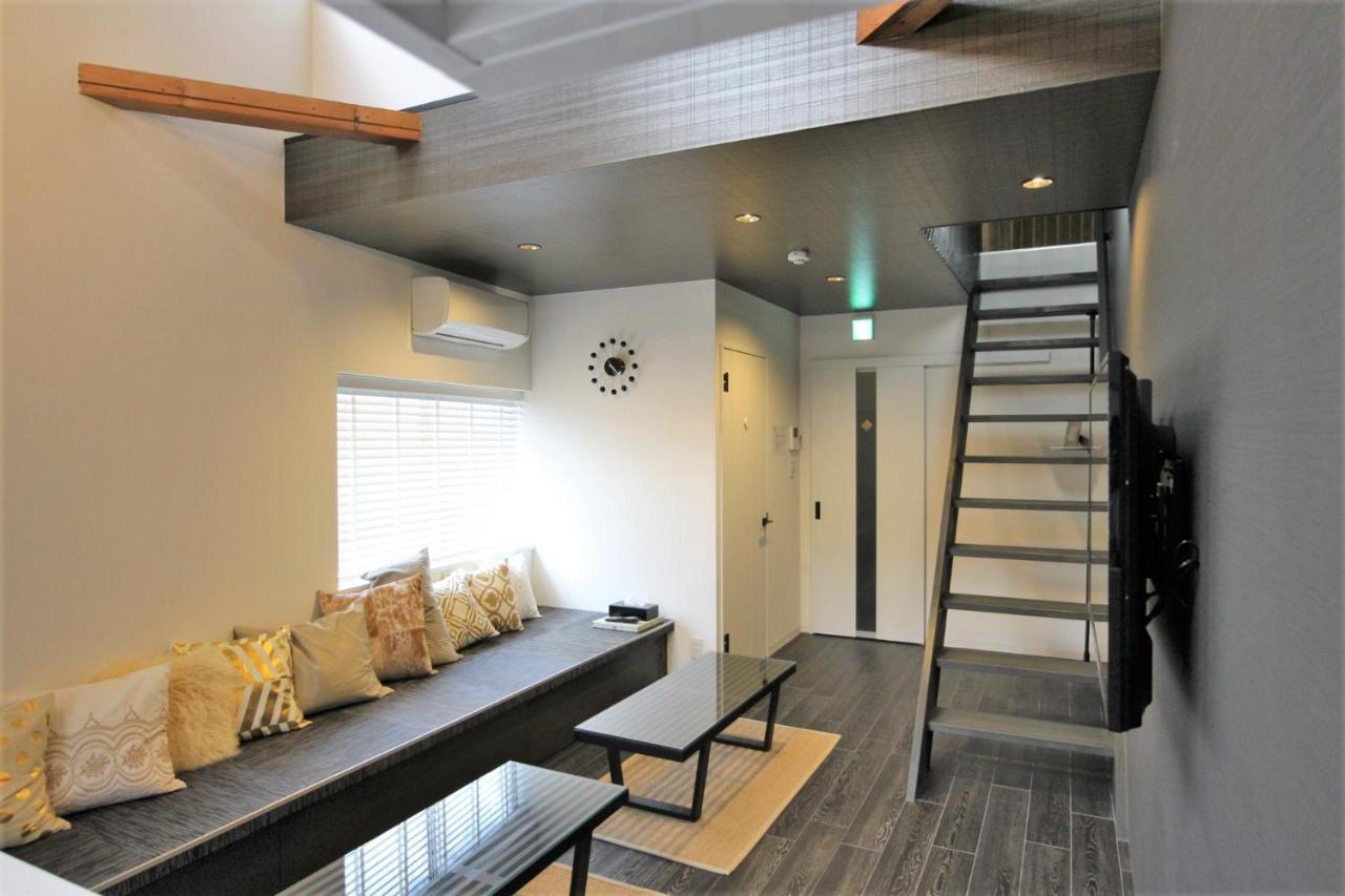 Sekai Hotel Nishikujyo Osaka Exterior photo